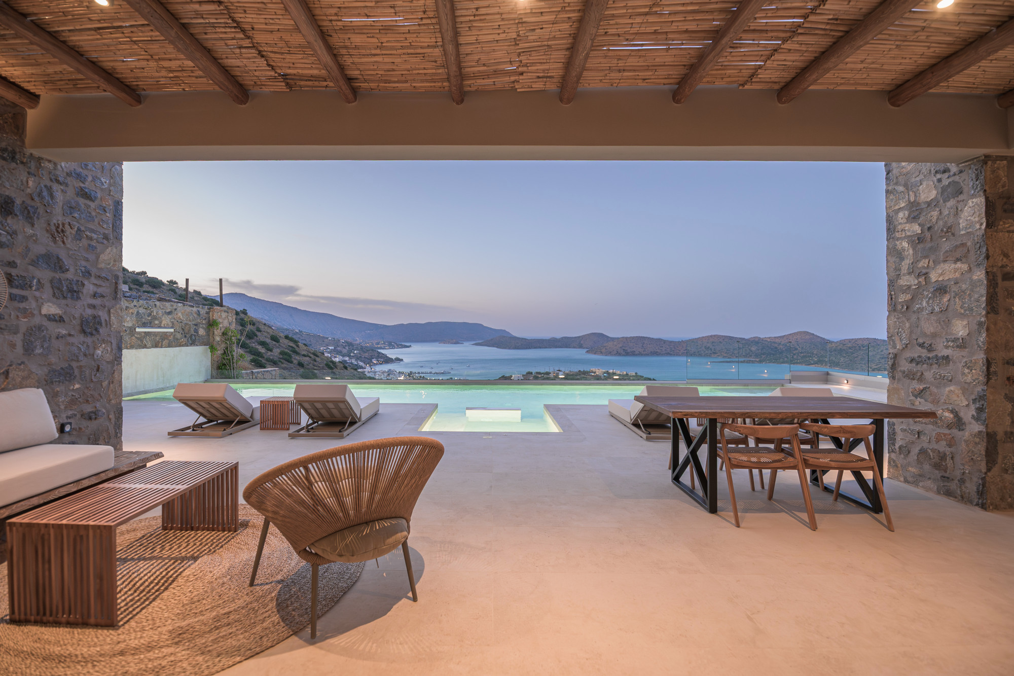 Villa Anemolithos